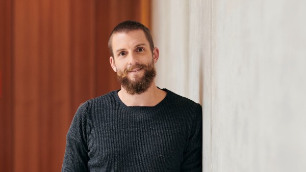 Portrait eines männlichen Mitarbeiters